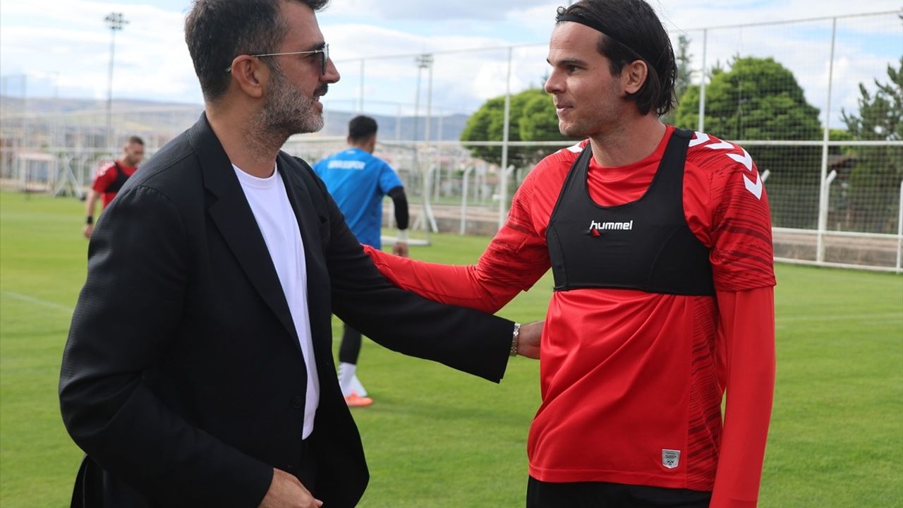 Sivasspor'dan Yeni Sezon Hazırlıkları Devam Ediyor