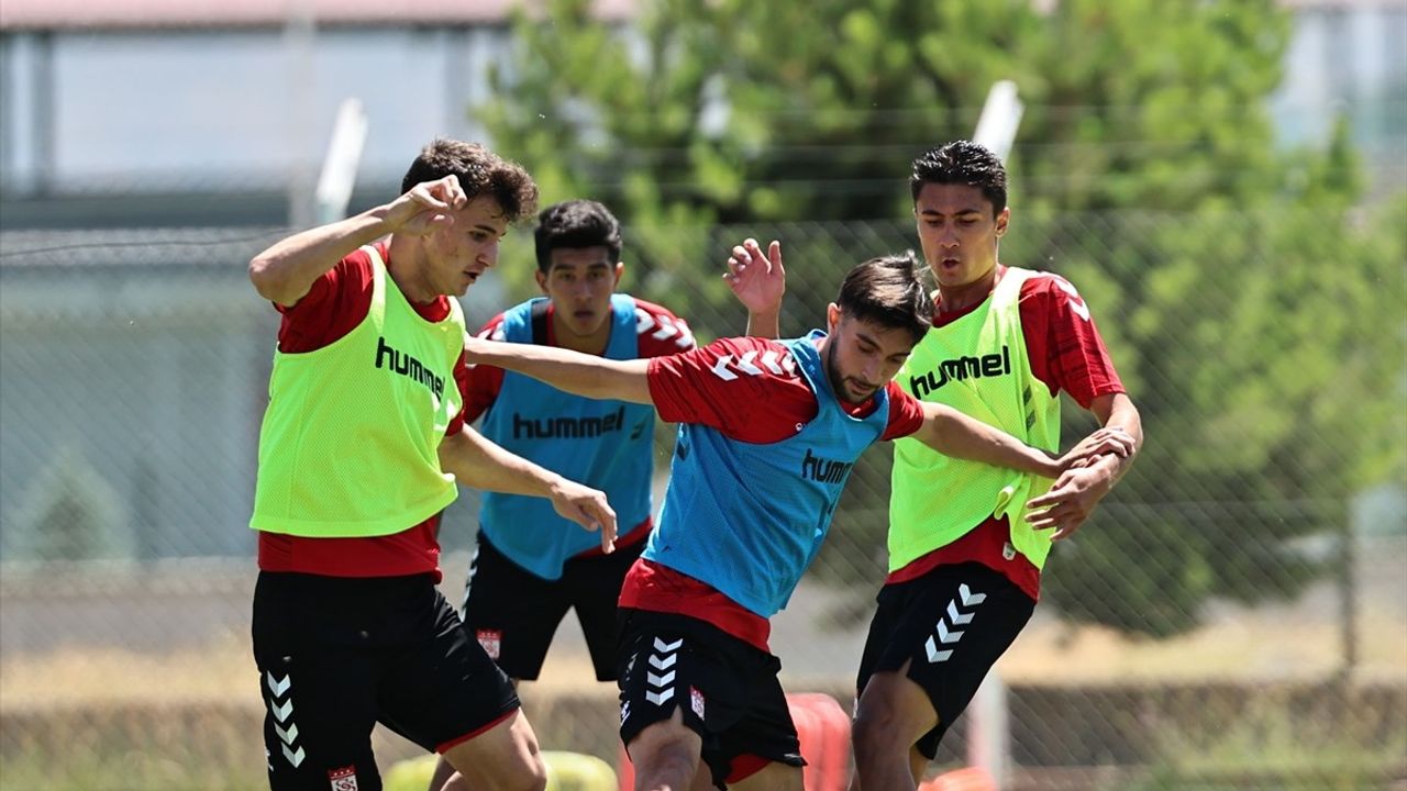 Sivasspor, Yeni Sezon Hazırlıklarına Göz Dolduruyor
