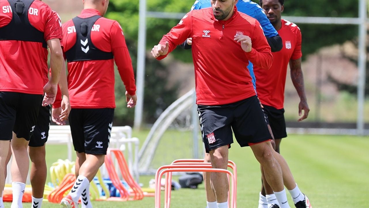Sivasspor Yeni Sezon Hazırlıklarına Hız Kesmeden Devam Ediyor
