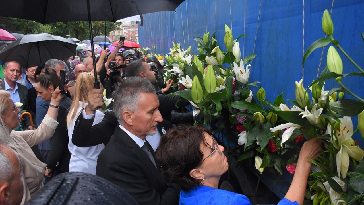 Srebrenitsa Soykırımı Kurbanlarının Cenazeleri Potoçari'ye Uğurlandı