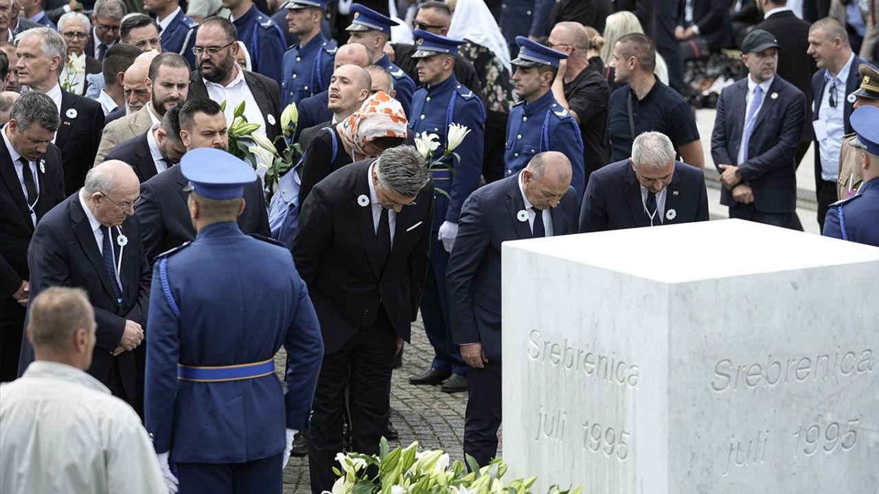 Srebrenitsa Soykırımı'nın 30'uncu Yılı Anma Töreni Düzenlendi