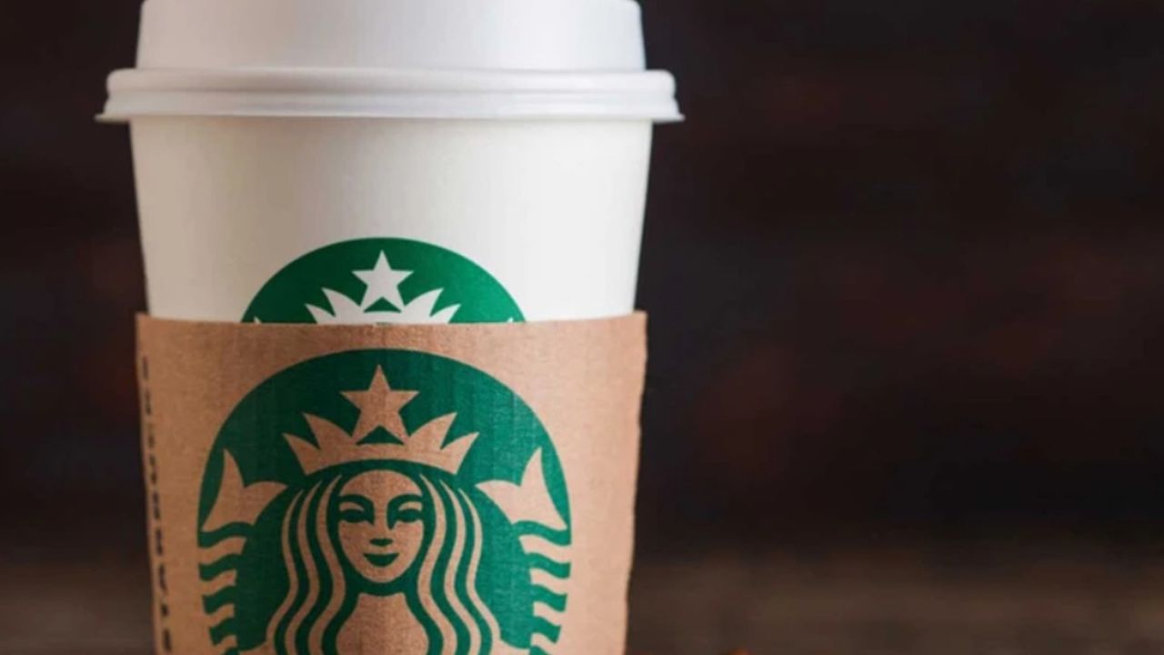 Starbucks'tan Yeni Dönem: Ücretsiz Çalışma Alanları Türkiye'ye Gelecek mi?