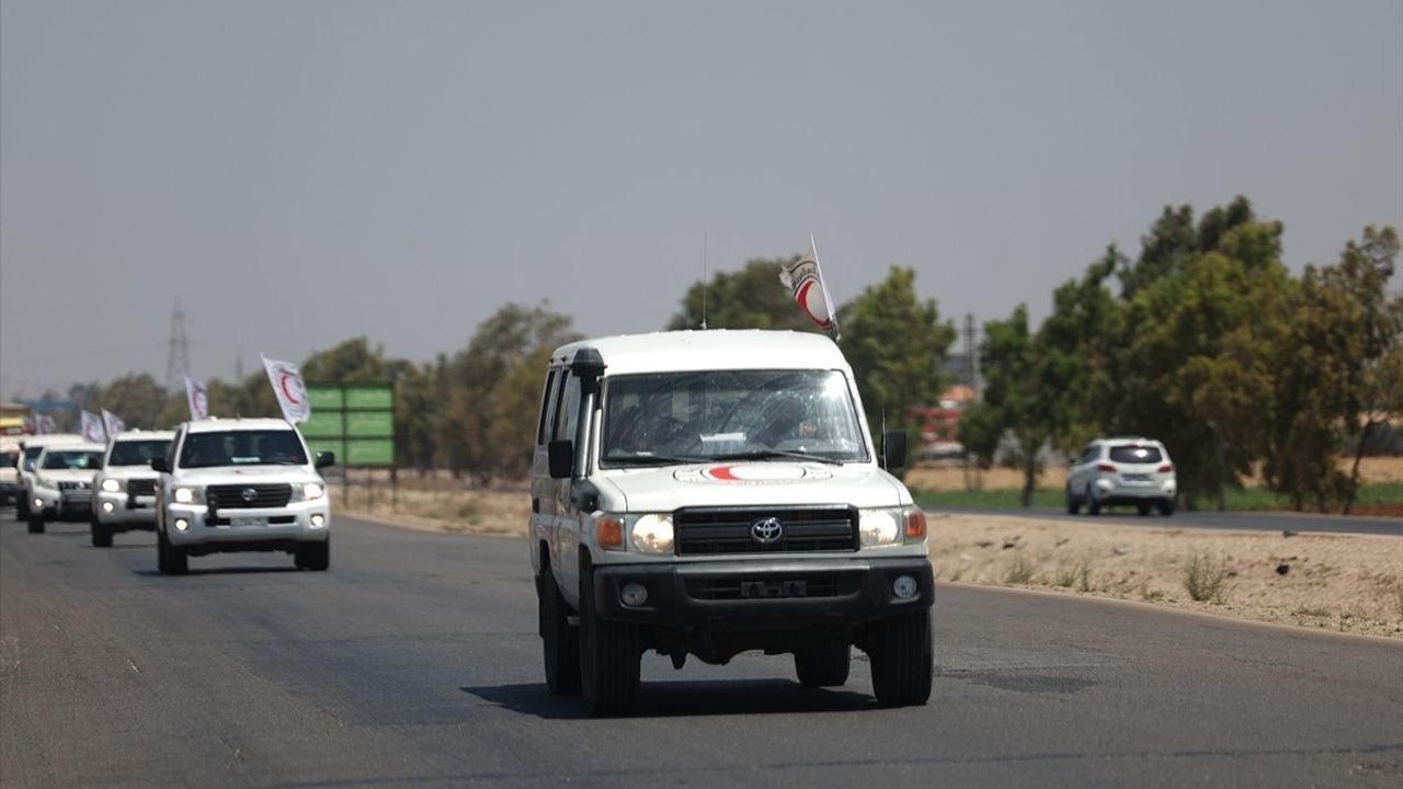 Suriye Kızılayı, Süveyda'ya 30 Tır İnsani Yardım Gönderdi