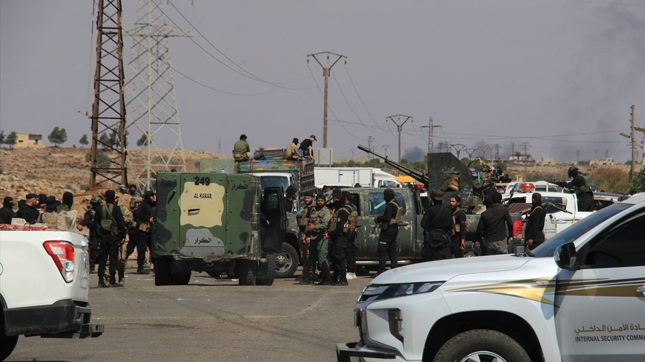 Süveyda'da Sükunet Sağlandı, Polis Güçleri Kent Çevresinde Konuşlanıyor