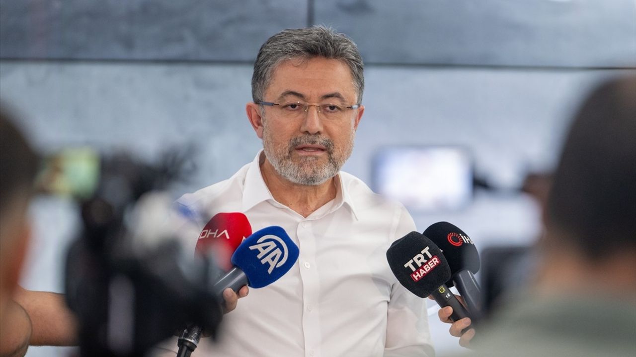 Tarım ve Orman Bakanı Yumaklı, Orman Yangınlarıyla Mücadelede Son Durumu Açıkladı
