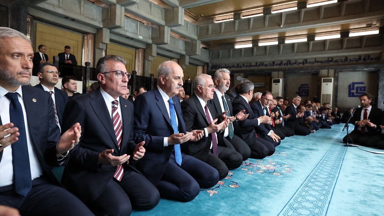 TBMM Başkanı Kurtulmuş, Şehitler İçin Mevlid-i Şerif Programı'na Katıldı