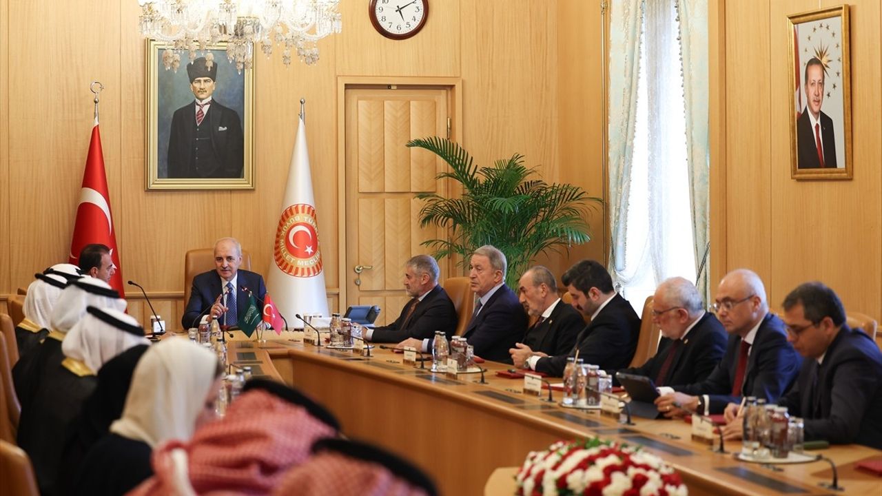 TBMM Başkanı Kurtulmuş, Suudi Arabistanlı Heyeti Kabul Etti