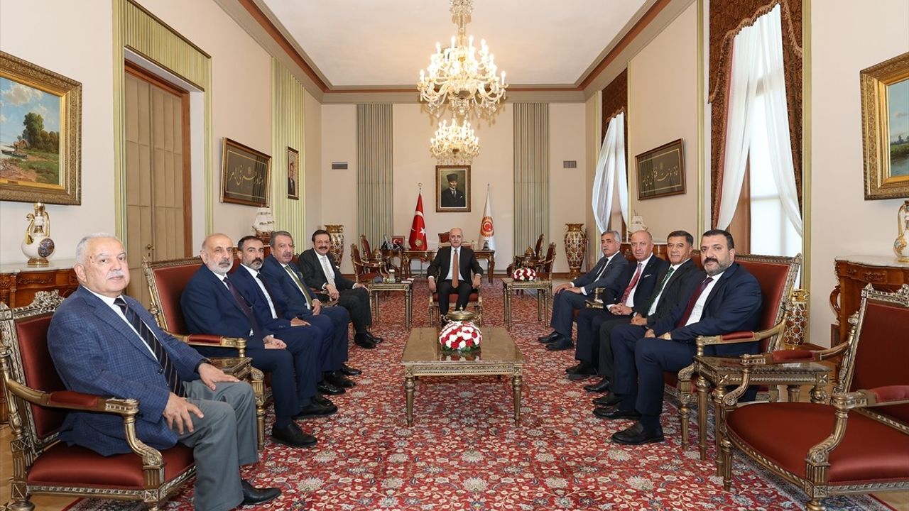 TBMM Başkanı Kurtulmuş, TOBB Başkanı Hisarcıklıoğlu ile Görüştü