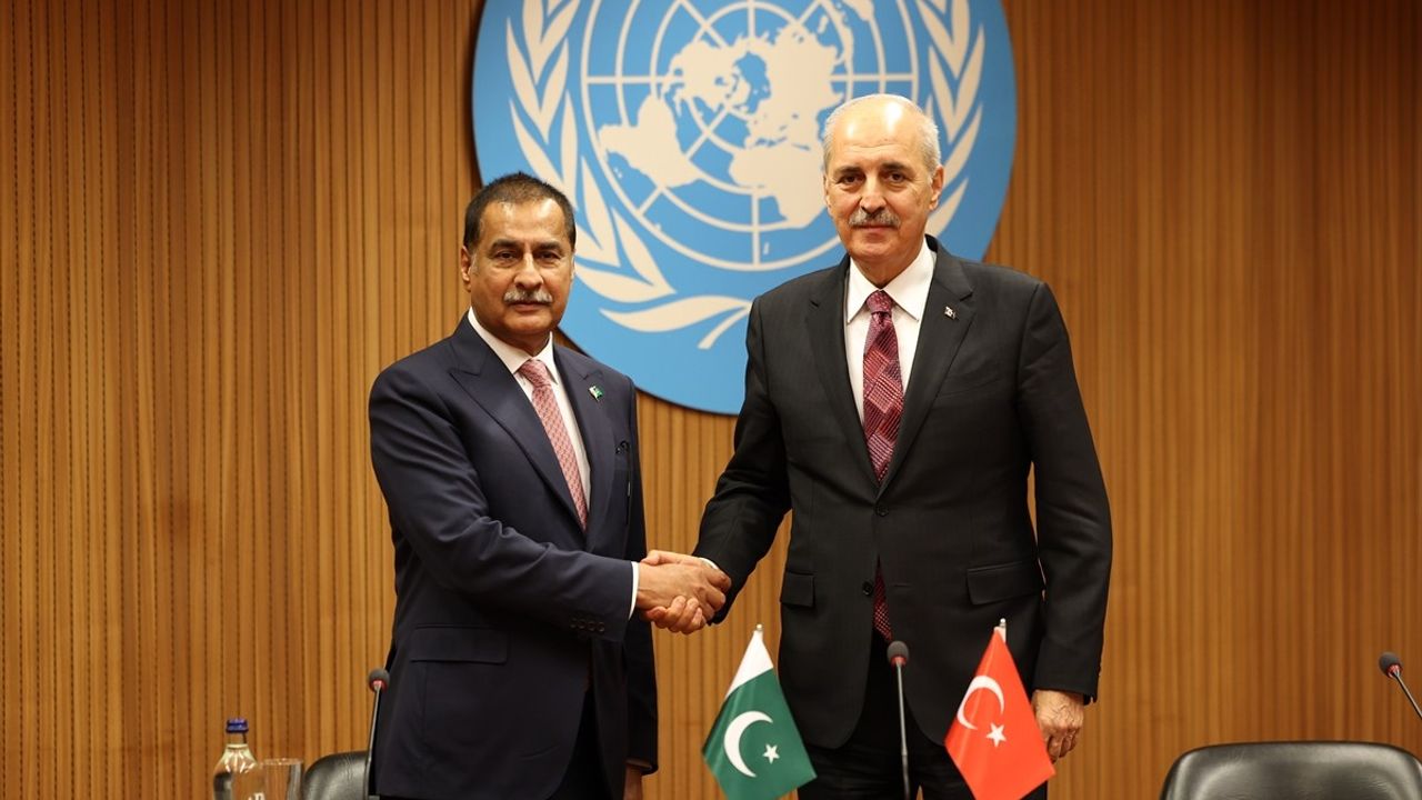 TBMM Başkanı Numan Kurtulmuş, Pakistanlı Meslekdaşı ile Görüştü