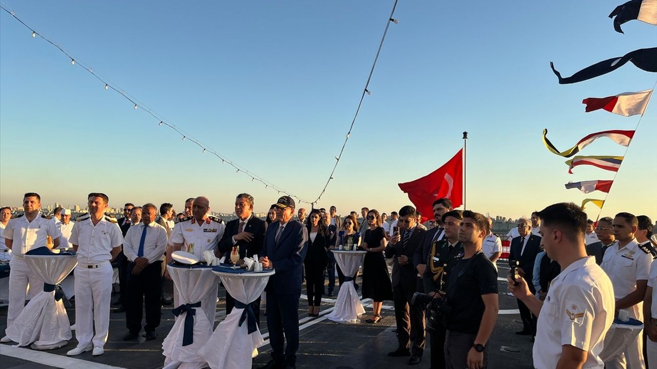 TCG Büyükada Korveti İskenderiye Limanı'nda Dostluk Ziyareti Gerçekleştirdi