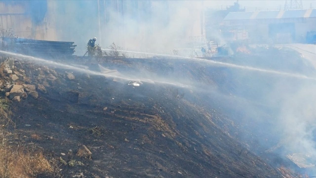 Tekirdağ'da Alüminyum Fabrikasında Palet Yangını Kontrol Altına Alındı
