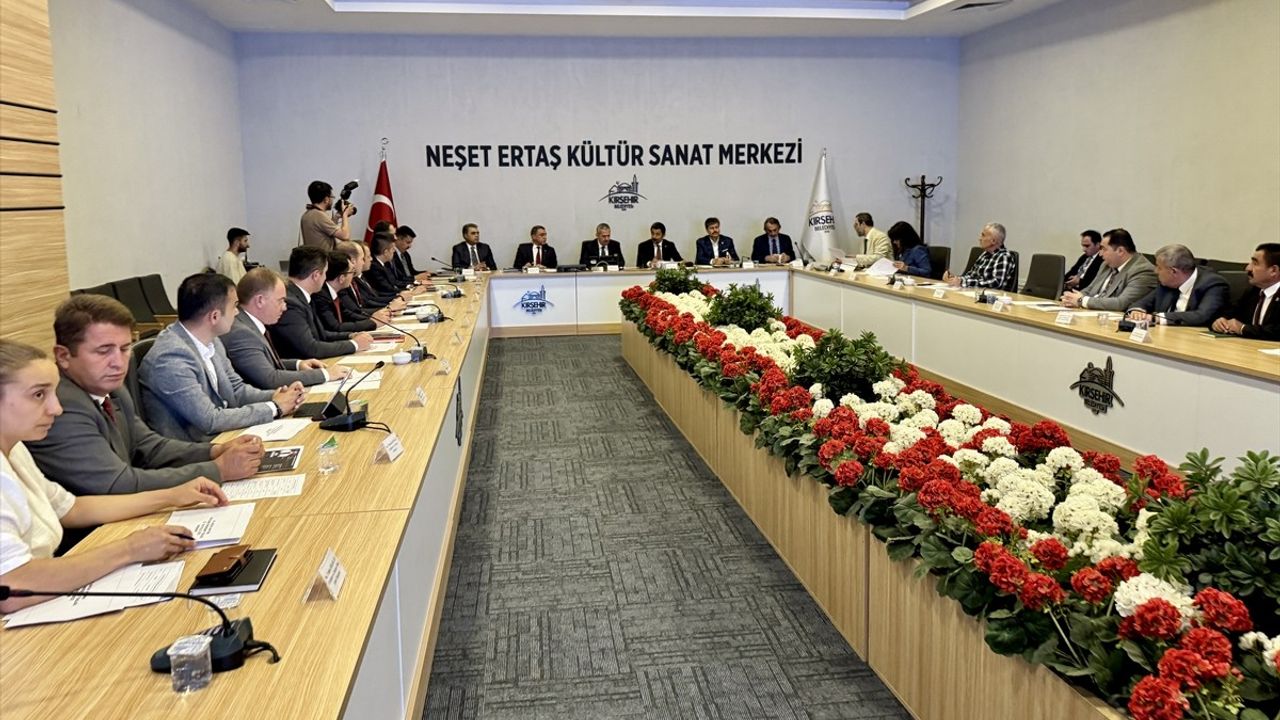 Ticaret Bakan Yardımcısı Gürcan, Kırşehir'de Ahilik Haftası Toplantısına Katıldı