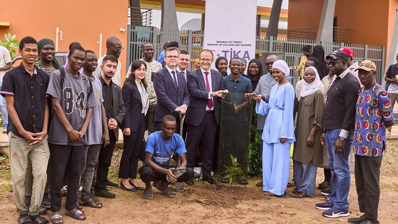 TİKA, Gambiya'da 15 Temmuz Şehitleri Anısına Ağaçlandırma Etkinliği Düzenledi