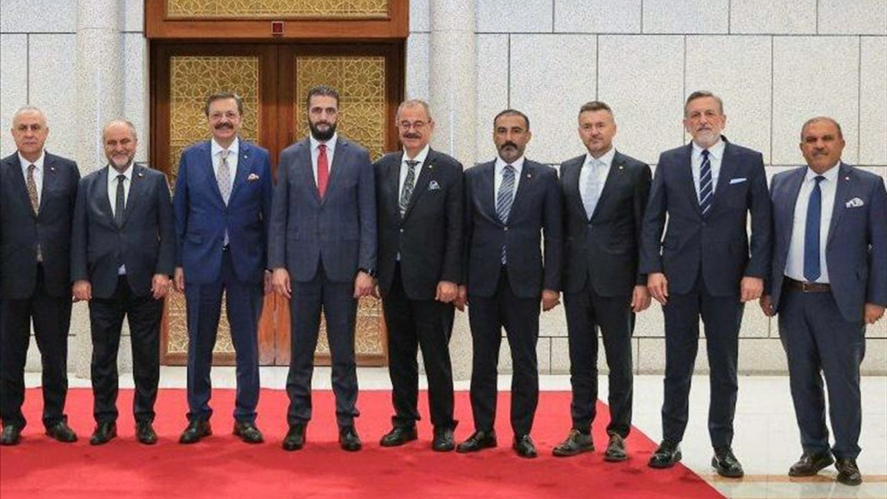 TOBB Başkanı Hisarcıklıoğlu, Suriye Cumhurbaşkanı Şara ile Ticaret ve Ekonomi Görüşmeleri Yaptı
