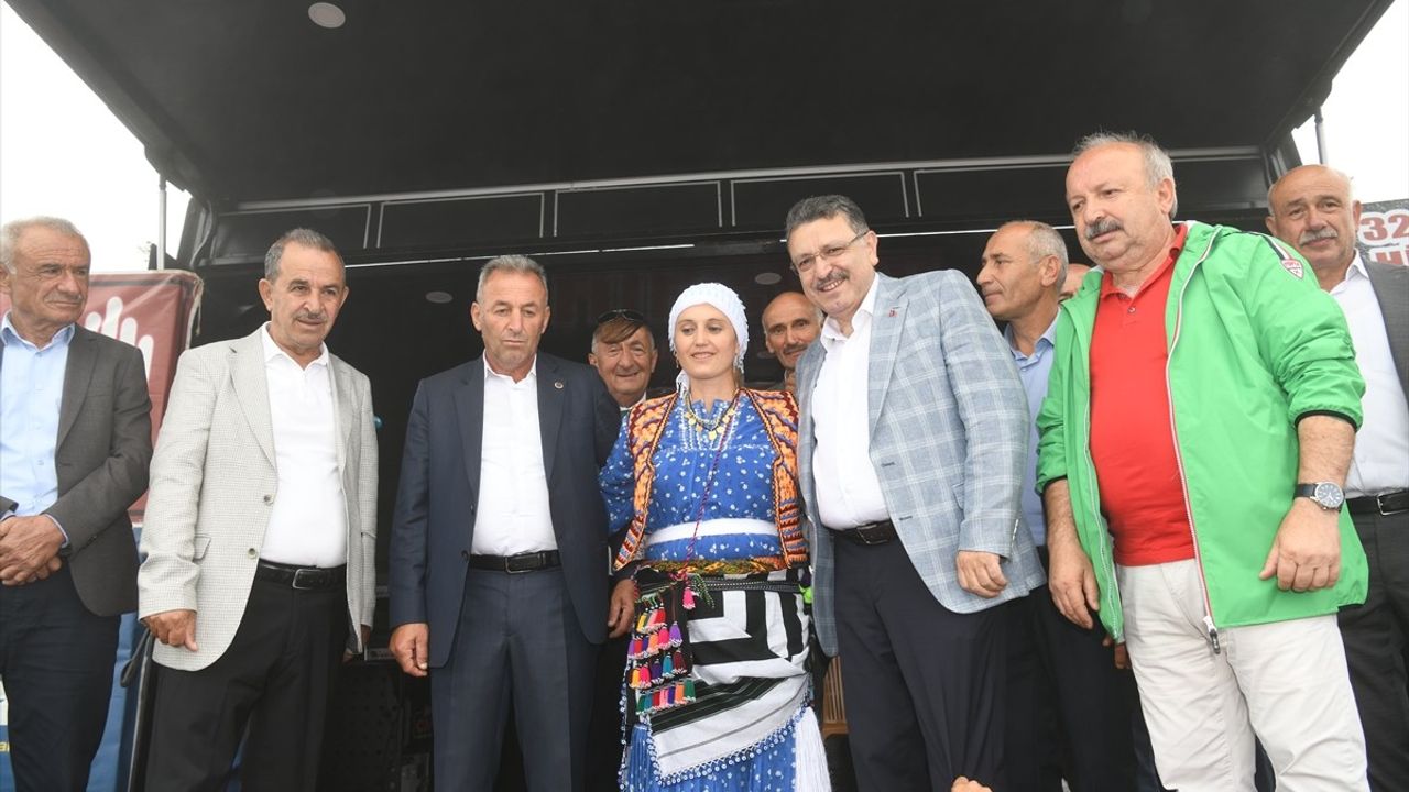 Trabzon'da 32. Çalköy Hırsafa Yayla Şenliği Coşkusu