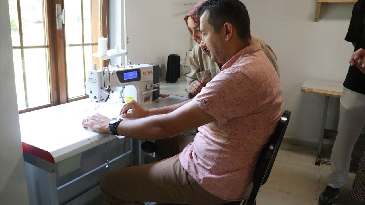 Trabzon Kültür Yolu Festivali'nde Ahşap Oyma ve Giyim Teknolojileri Atölyeleri Düzenlendi