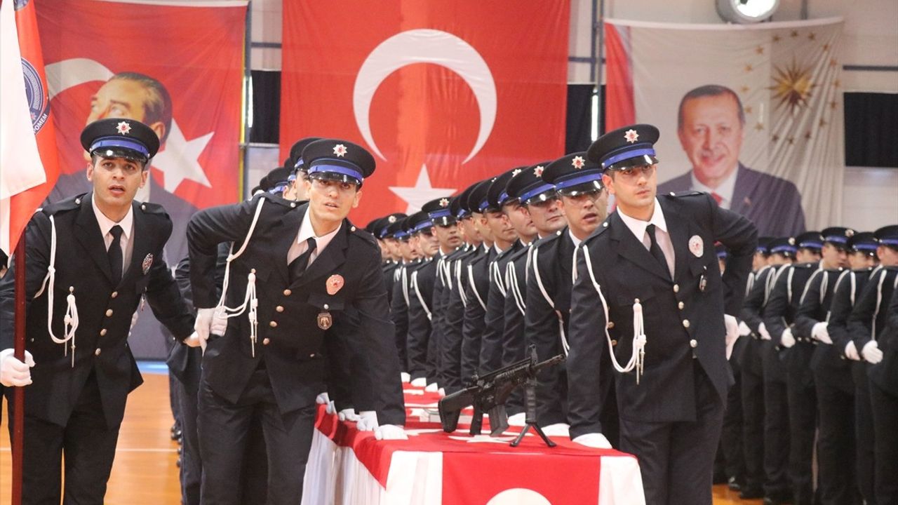 Trabzon, Rize ve Bayburt'ta 579 Polis Adayı Mezun Oldu