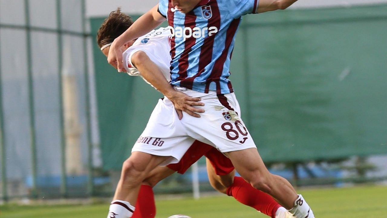 Trabzonspor, Ümraniyespor'u 3-1'le Geçti