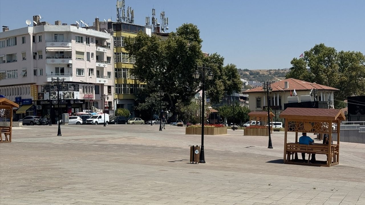 Trakya’da Sıcak Hava Rekor Kırıyor, Edirne Boşaldı