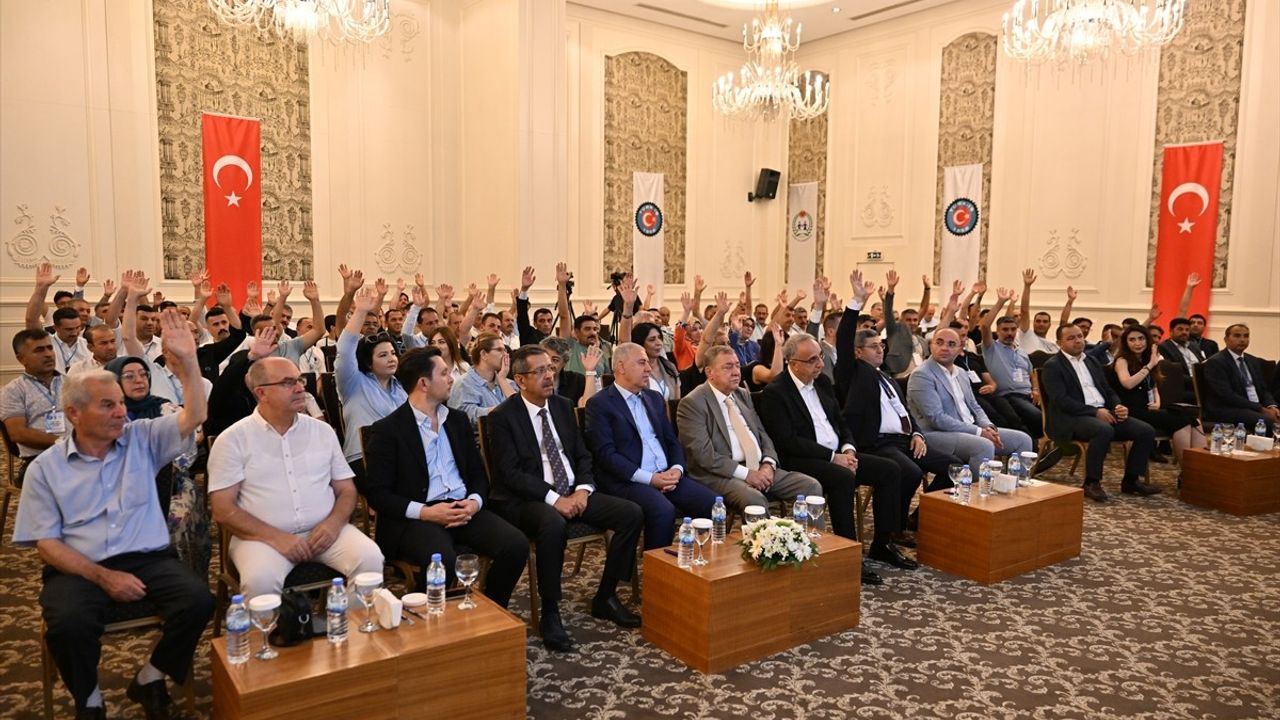 TÜRK-İŞ Genel Başkan Yardımcısı Eyüp Alemdar, Gaziantep'teki Genel Kurula Katıldı