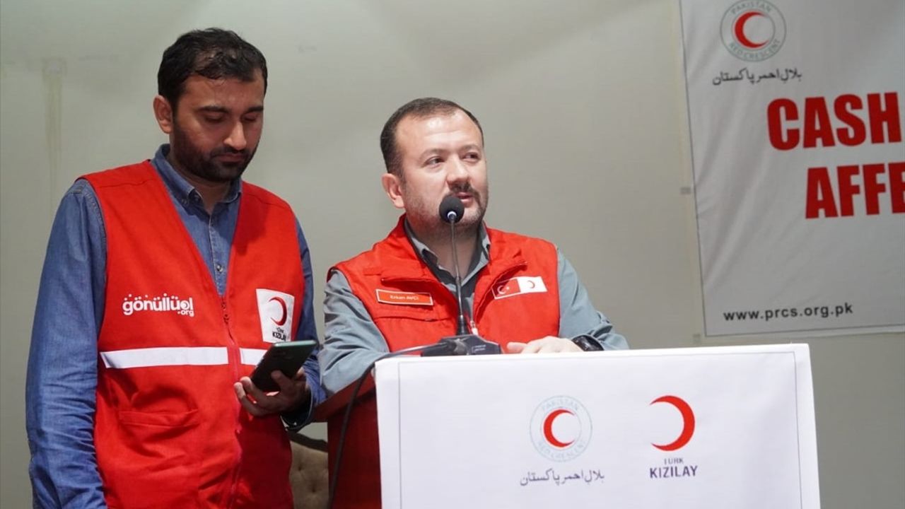 Türk Kızılay, Pakistan'da 1400 Kişiye Nakit Yardımda Bulundu