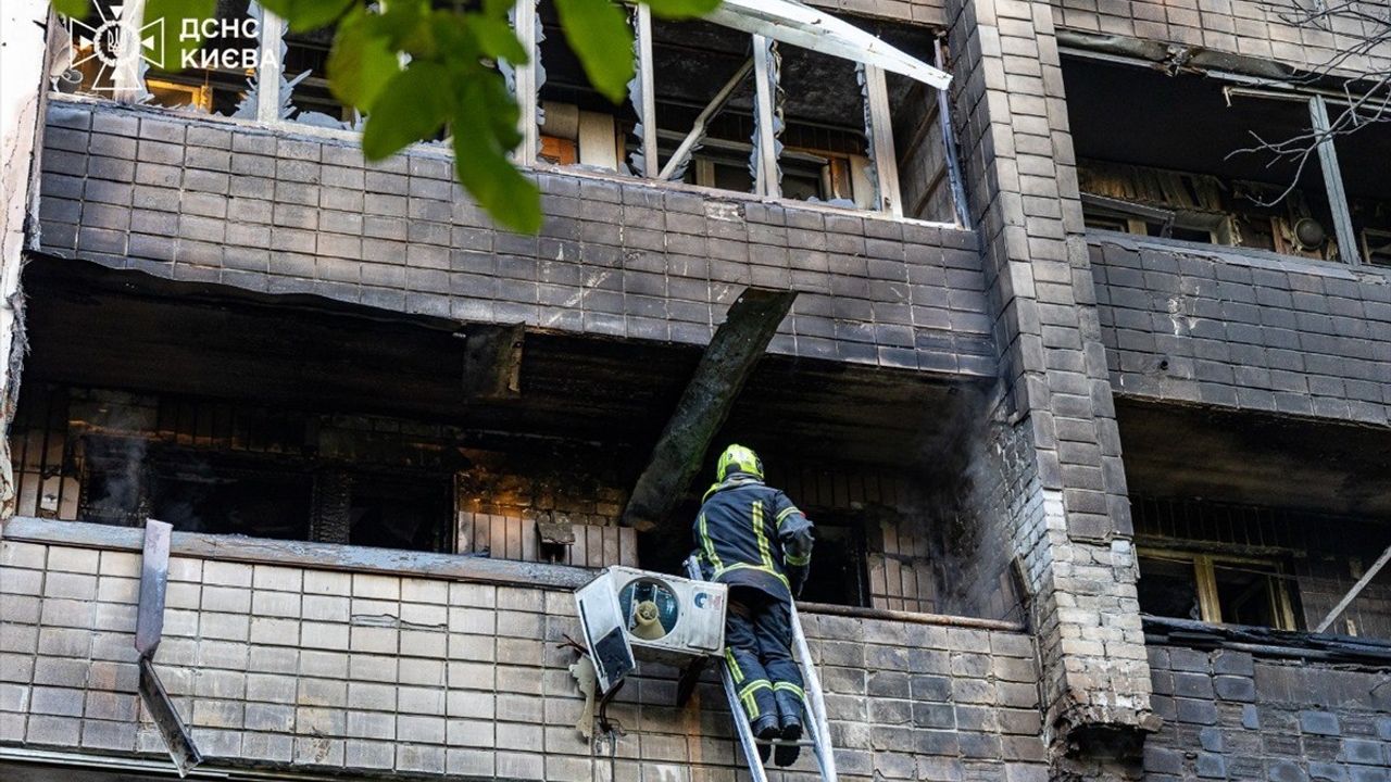 Ukrayna: Rusya'nın Kiev'e 539 İHA ve 11 Füze Saldırısı