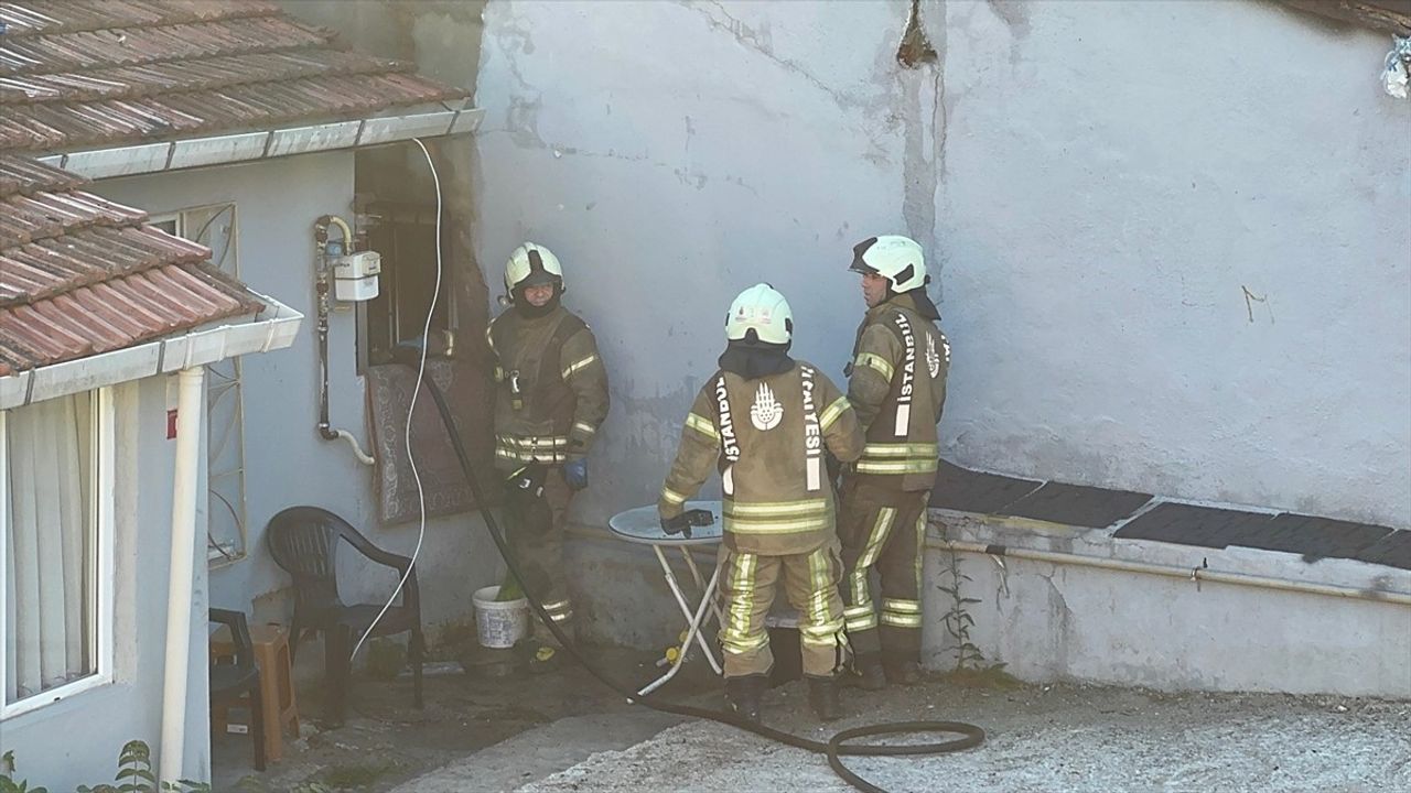 Ümraniye'de Çocuk Yangını: Annenin ve Küçük Kızın Kurtuluşu
