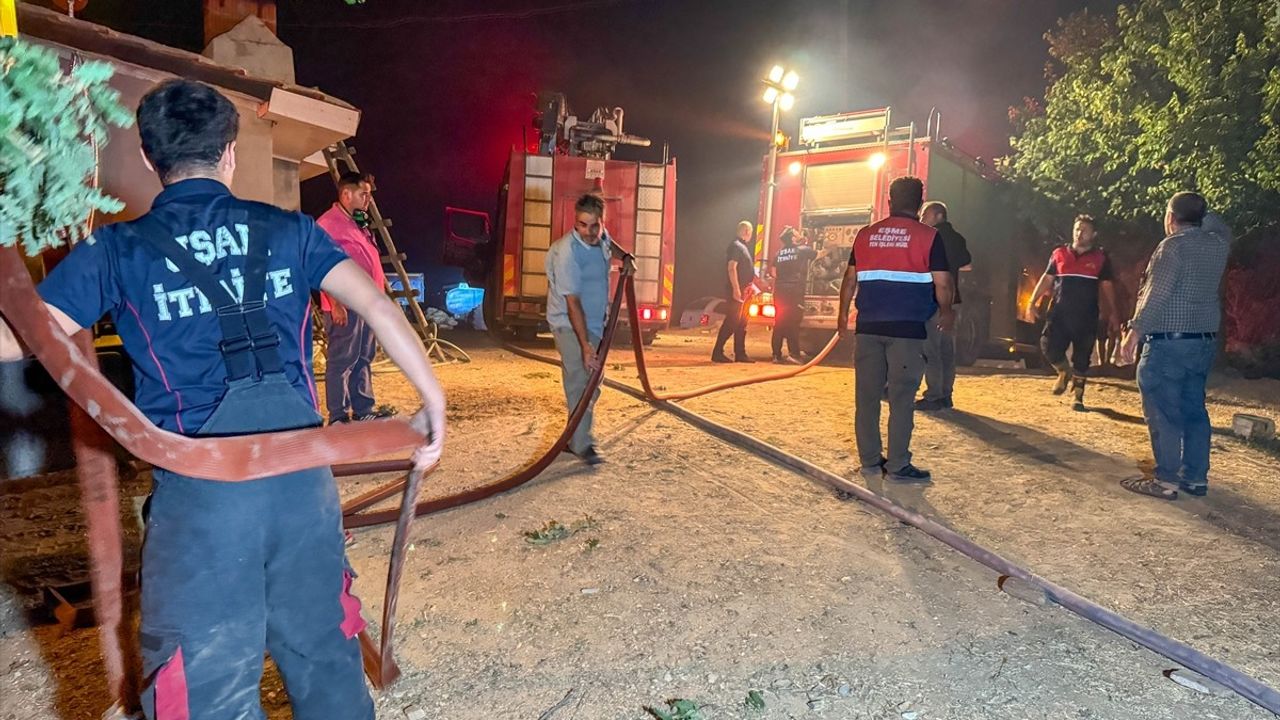 Uşak ve Manisa'daki Yangınlar Kontrol Altına Alındı