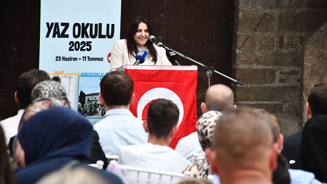 Üsküp'te TİKA Destekli Yaz Okulu Kapanış Töreni Gerçekleşti