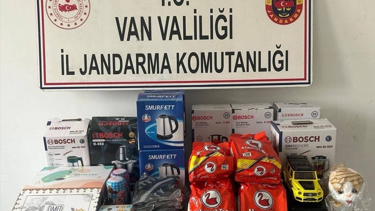 Van'da Kaçakçılığa Geçit Yok: 10 Şüpheli Yakalandı