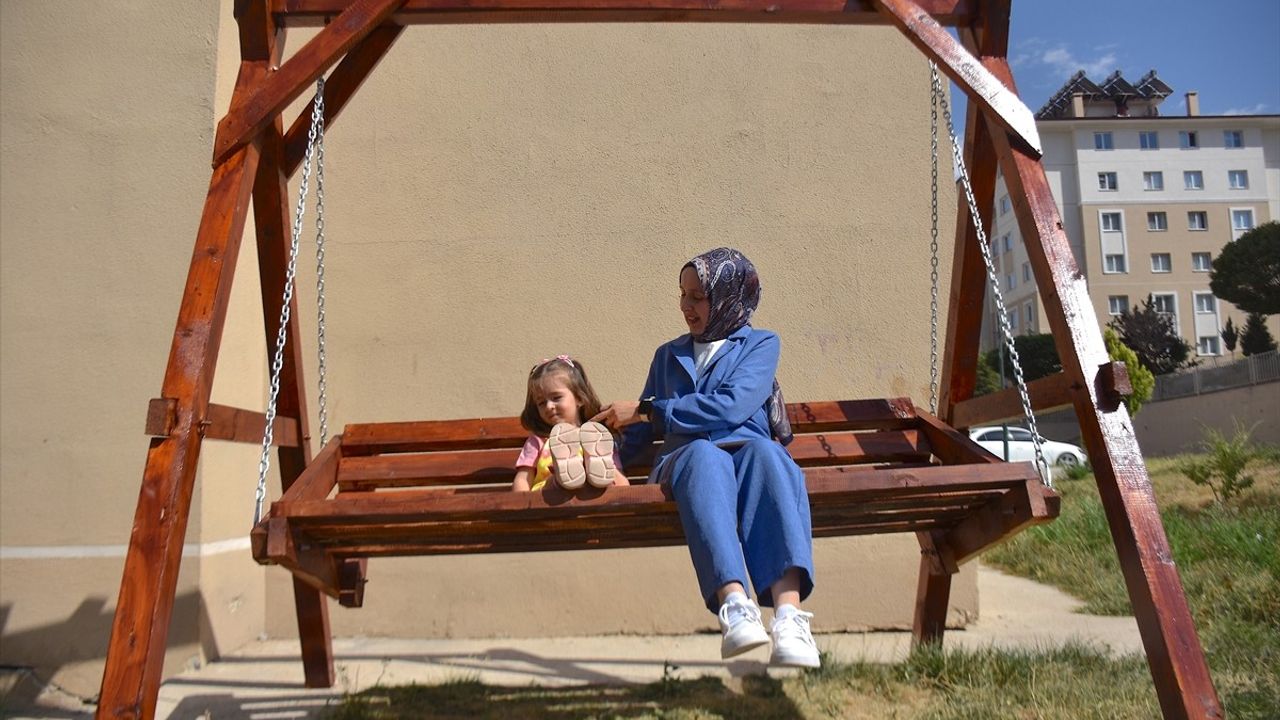 Van'da Umay'ın Doğum Günü İçin Korona Çalanlar Konvoy Oluşturdu