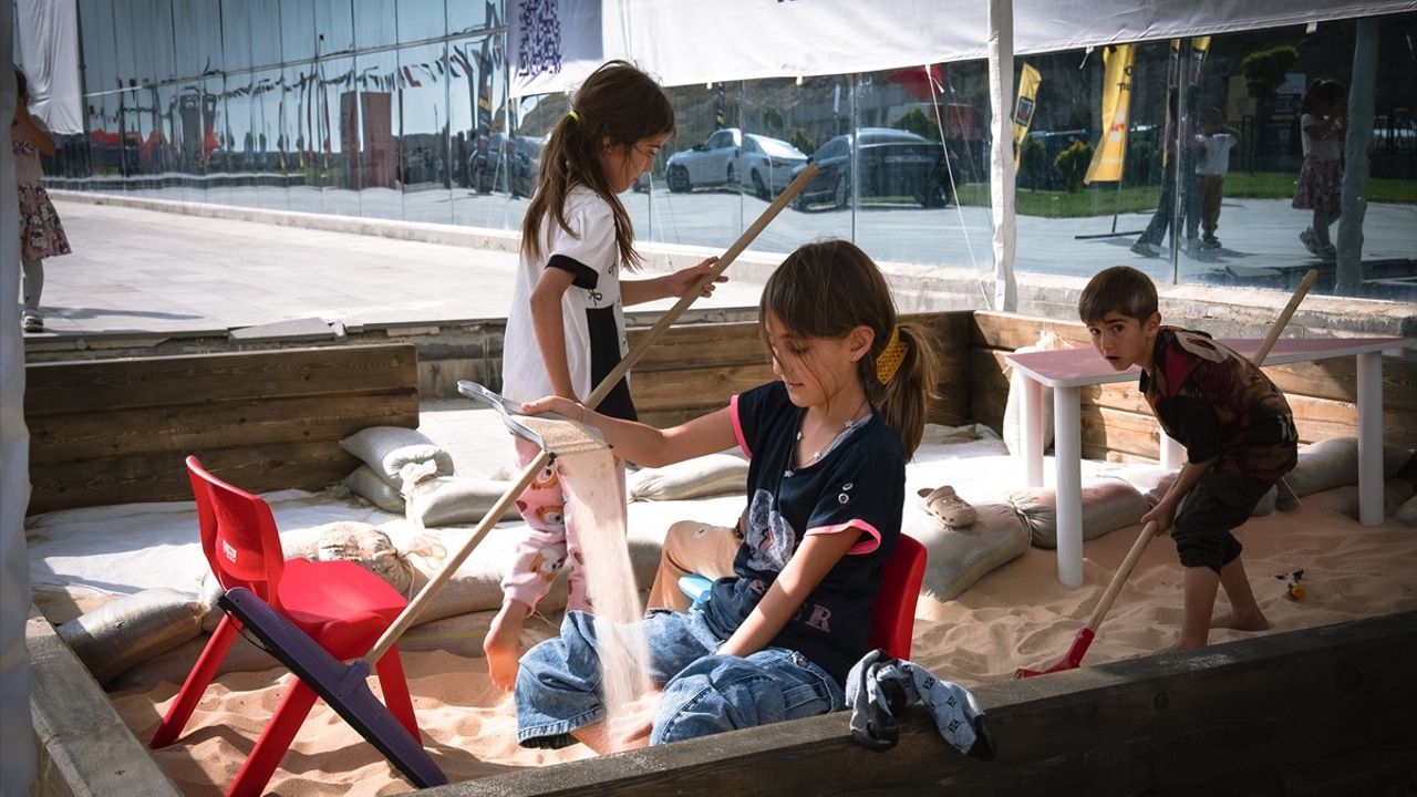 Van Kültür Yolu Festivali Renkli Etkinliklerle Devam Ediyor