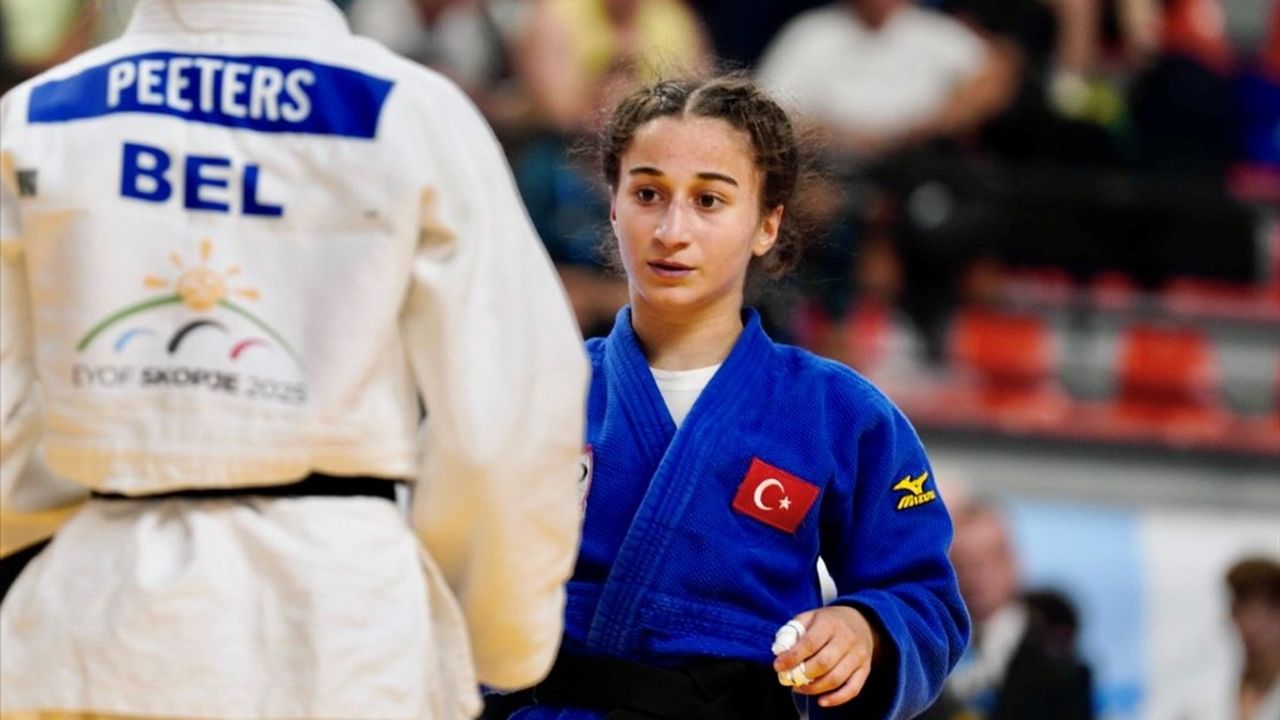 Yağmur Yılmaztürk, EYOF'ta Gümüş Madalya Kazandı