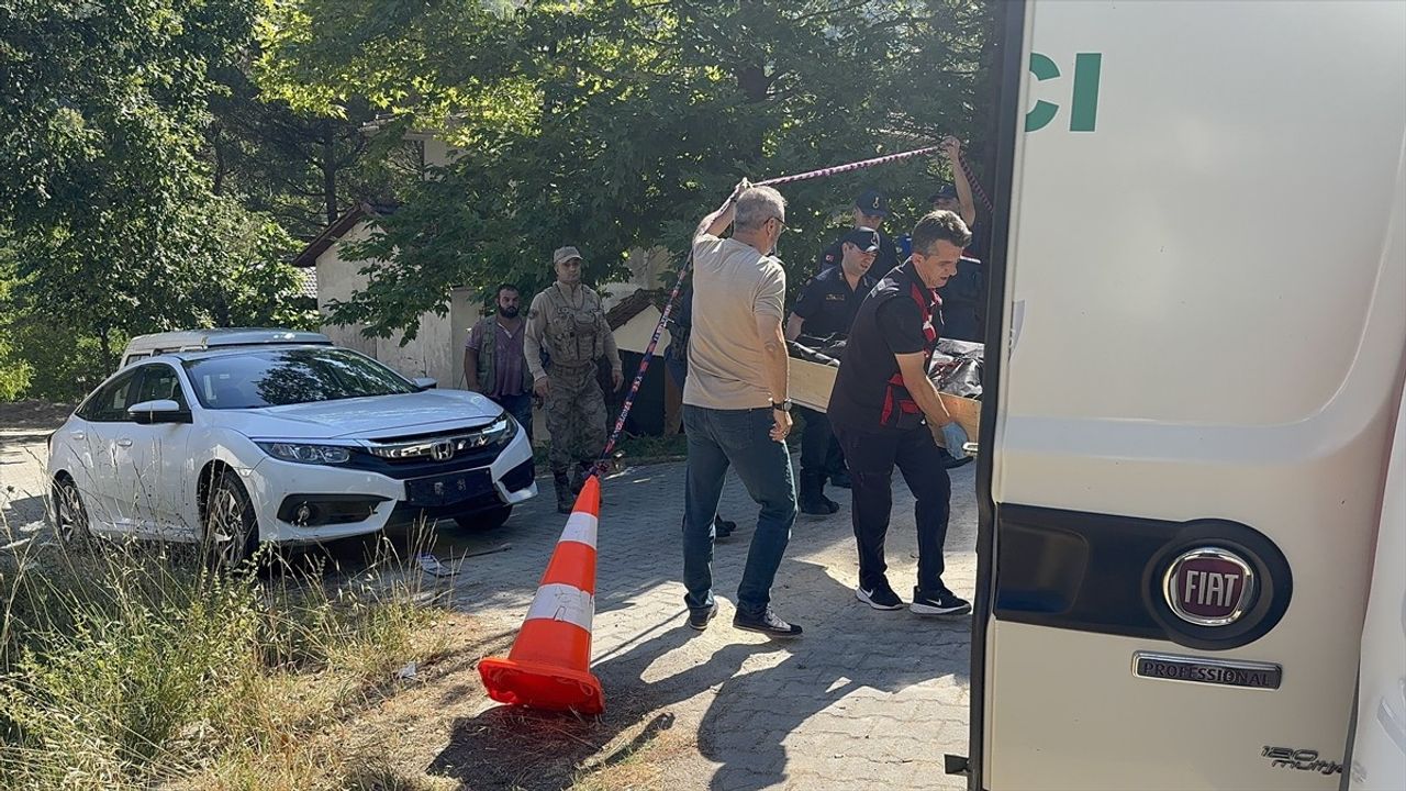 Yalova'da Miras Kavgasında Kardeşini Öldüren Zanlı Tutuklandı