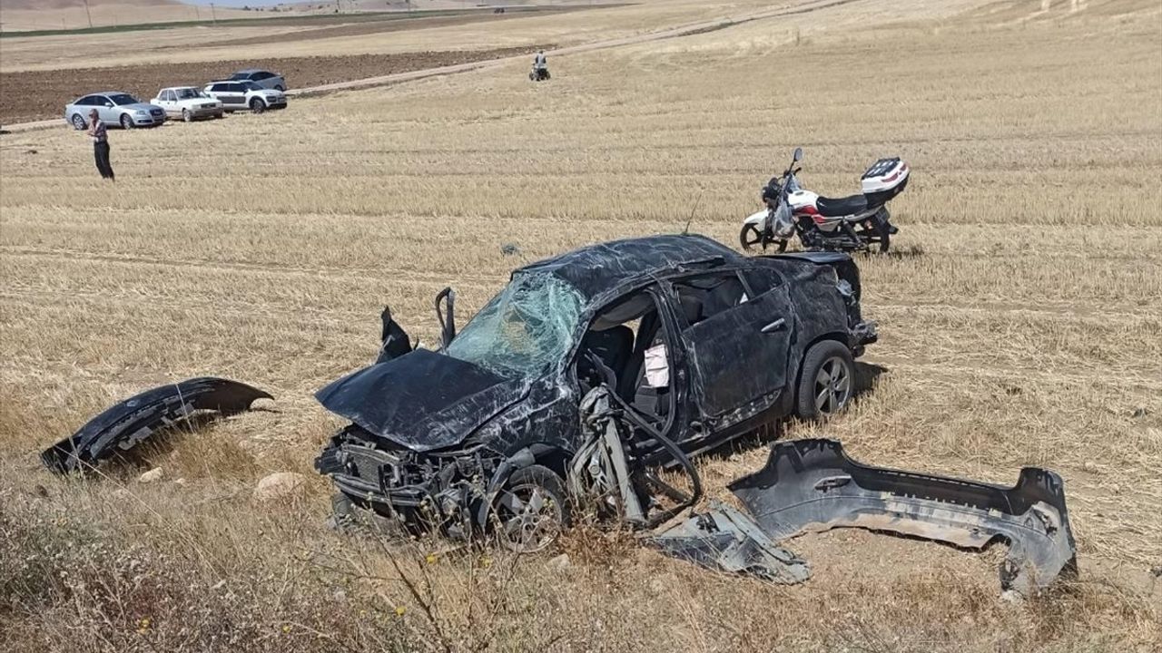 Yenifakılı Belediye Başkanı Musa Sarıaslan Trafik Kazasında Hayatını Kaybetti