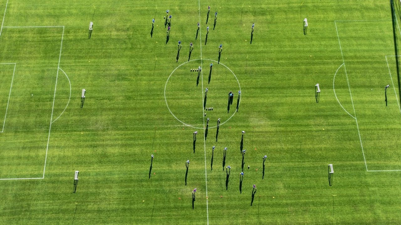 Yerli ve Yabancı Futbol Takımları Yeni Sezon İçin Erciyes'i Tercih Ediyor