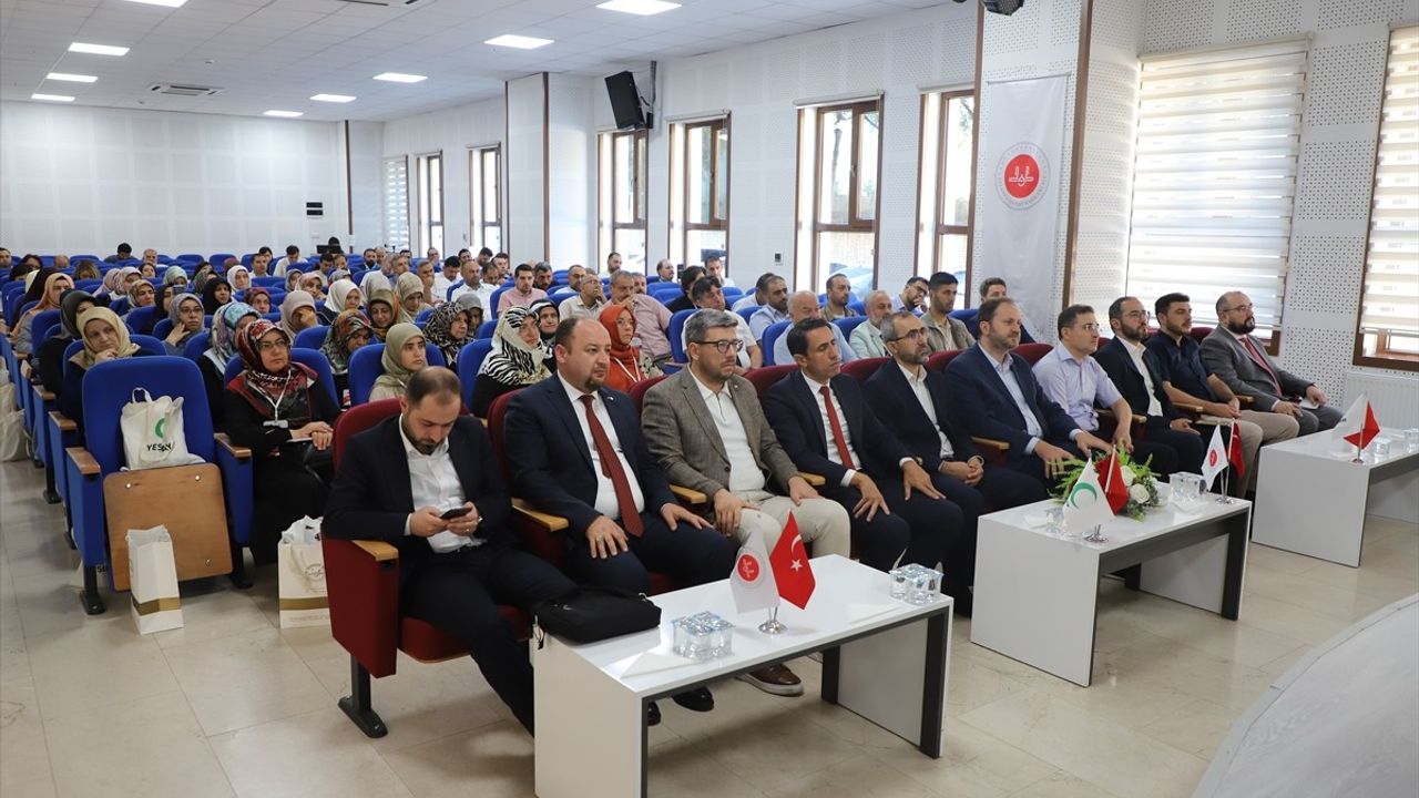 Yeşilay Genel Başkanı Dinç, Denizli'de Bağımlılıkla Mücadeleye Dikkat Çekti