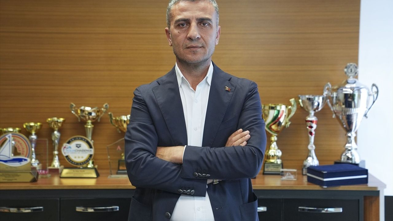 Yüzme Federasyonu'ndan Tesettürlü Mayoya Özgürlük Uyarısı