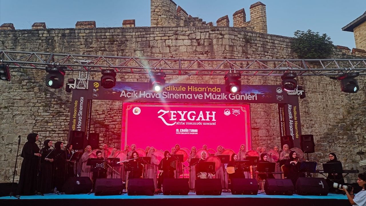 Zeygah Ritim Topluluğu Yedikule Hisarı'nda Muhteşem Bir Konser Verdi