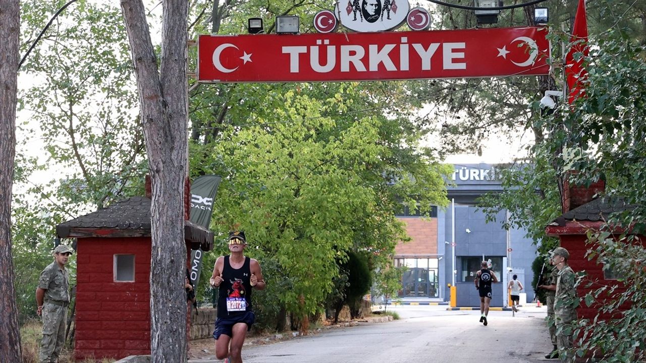 10. Uluslararası Edirne Maratonu 'Zafer' Temasıyla Koşuldu — Senem Pusat ve Üzeyir Söylemez Birinci