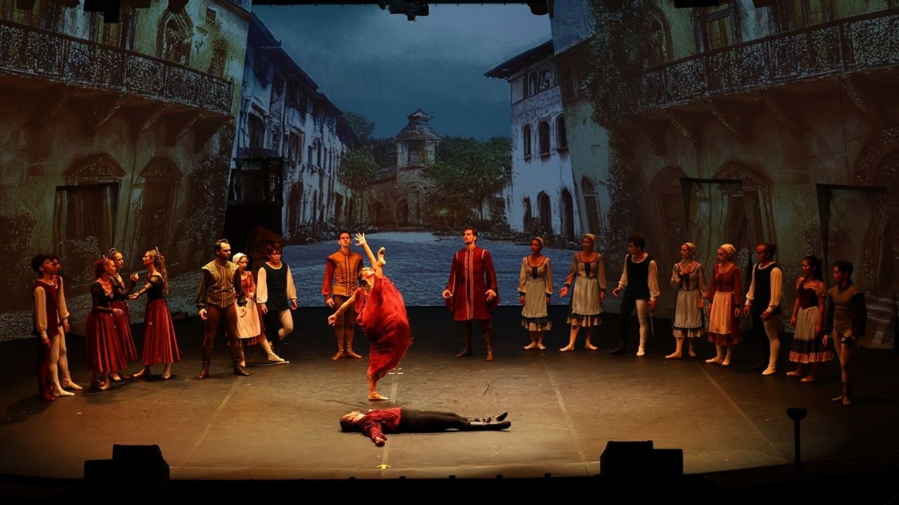 22. Uluslararası Bodrum Bale Festivali 'Romeo ve Juliet' ile Devam Ediyor