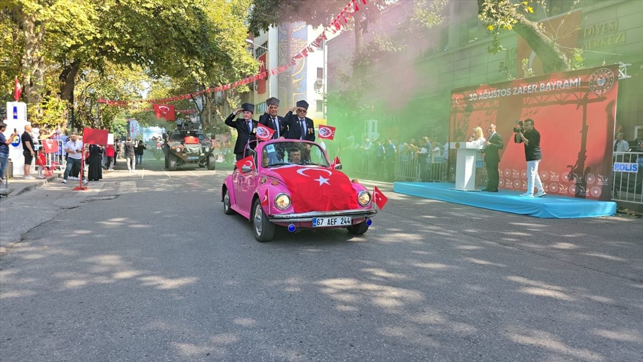 30 Ağustos Zafer Bayramı'nın 103. Yılı: Sakarya ve Çevre İllerinde Coşkulu Kutlamalar