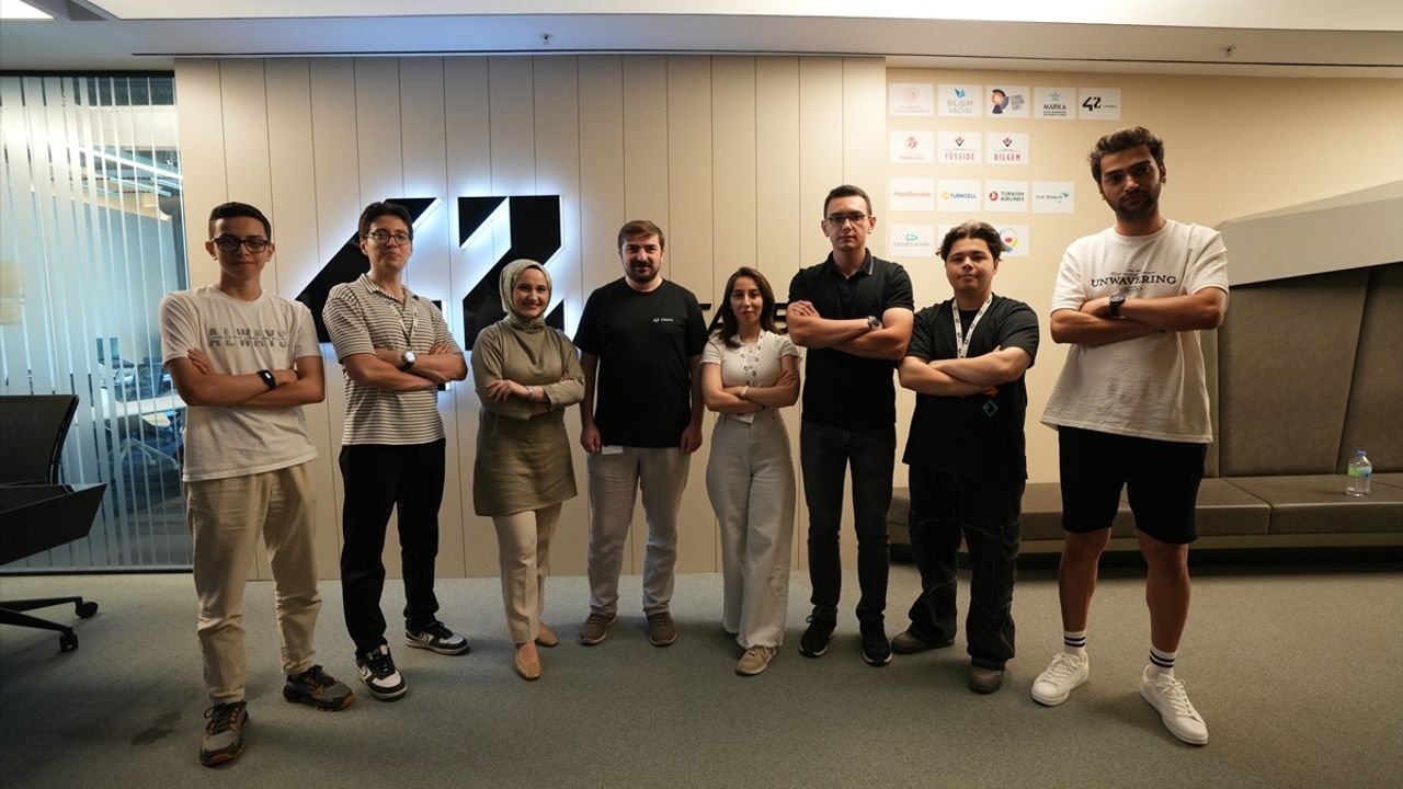 42 Türkiye: Bilişim Vadisi'nde Yeni Nesil Yazılımcılar Yetişiyor