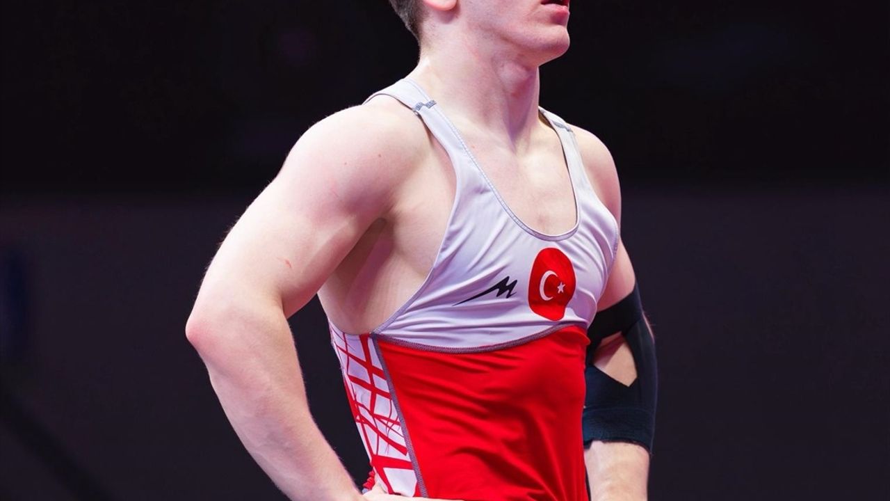 Abdullah Toprak Dünya 20 Yaş Altı Güreş Şampiyonası'nda Bronz Madalya