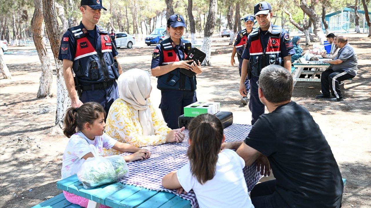 Adana'da Jandarma, Piknikçileri Orman Yangınlarına Karşı Uyardı