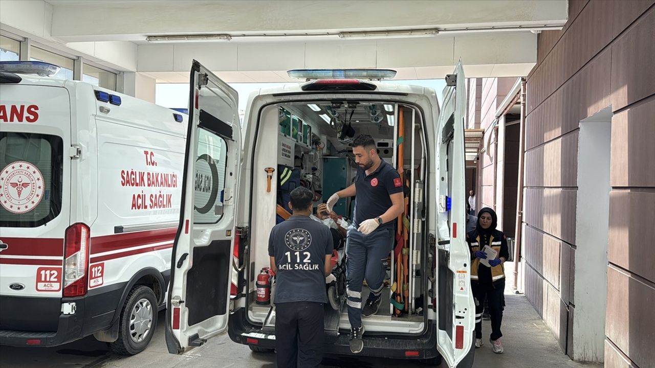 Adıyaman'da bıçaklı ve sopalı kavgada 2 kişi yaralandı