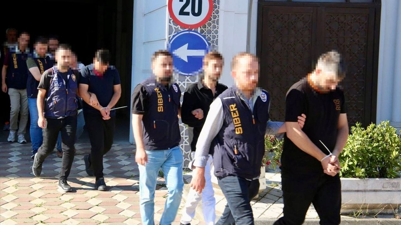 Afyonkarahisar'da Sahte Araç Kiralama Operasyonu: 2 Tutuklama