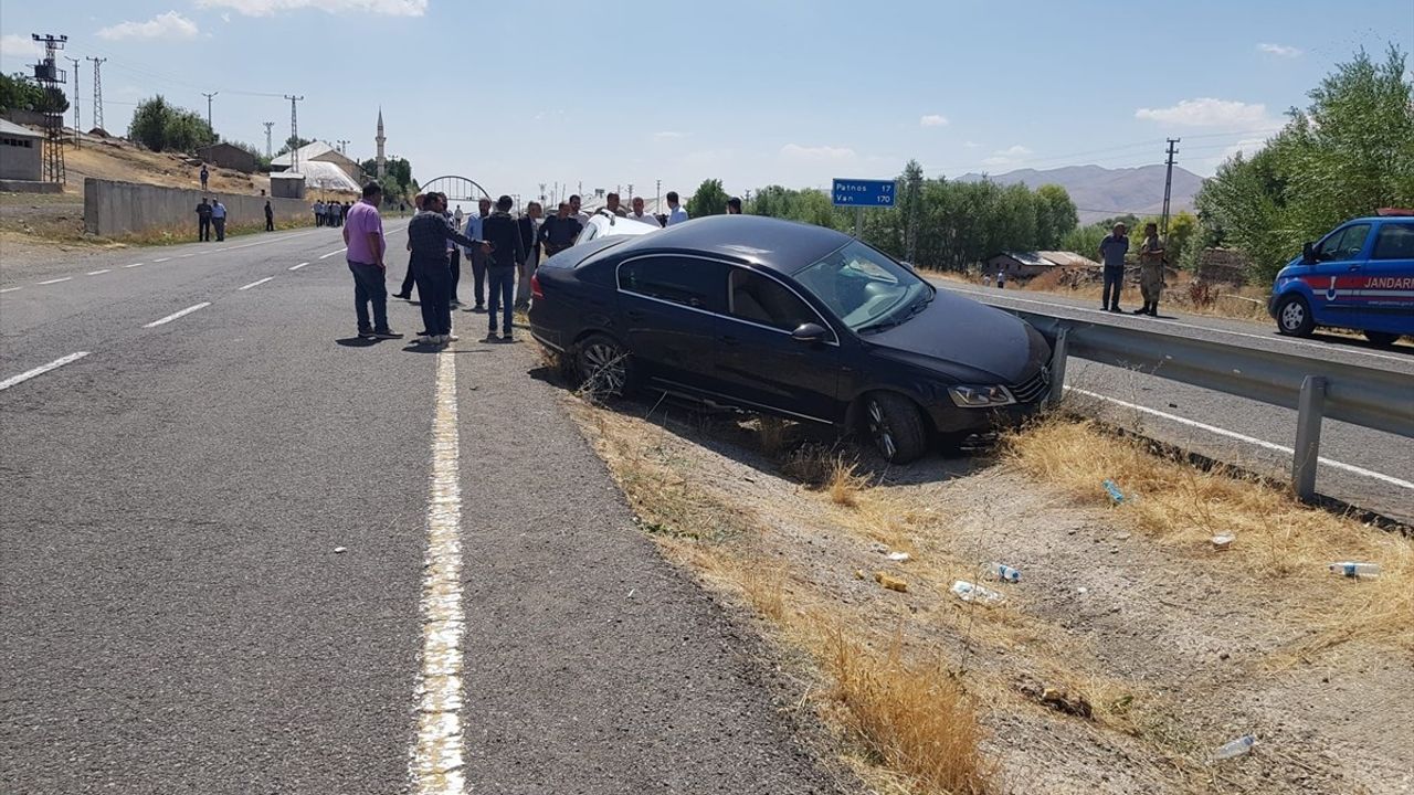 Ağrı Tutak'ta Trafik Kazası: İl Sağlık Müdürü Esra Beşer de Yaralandı
