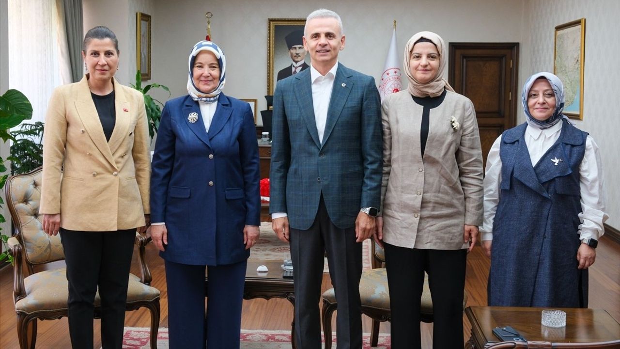 Aile ve Sosyal Hizmetler Bakan Yardımcısı Leman Yenigün Karaman'da Ziyaretlerde Bulundu