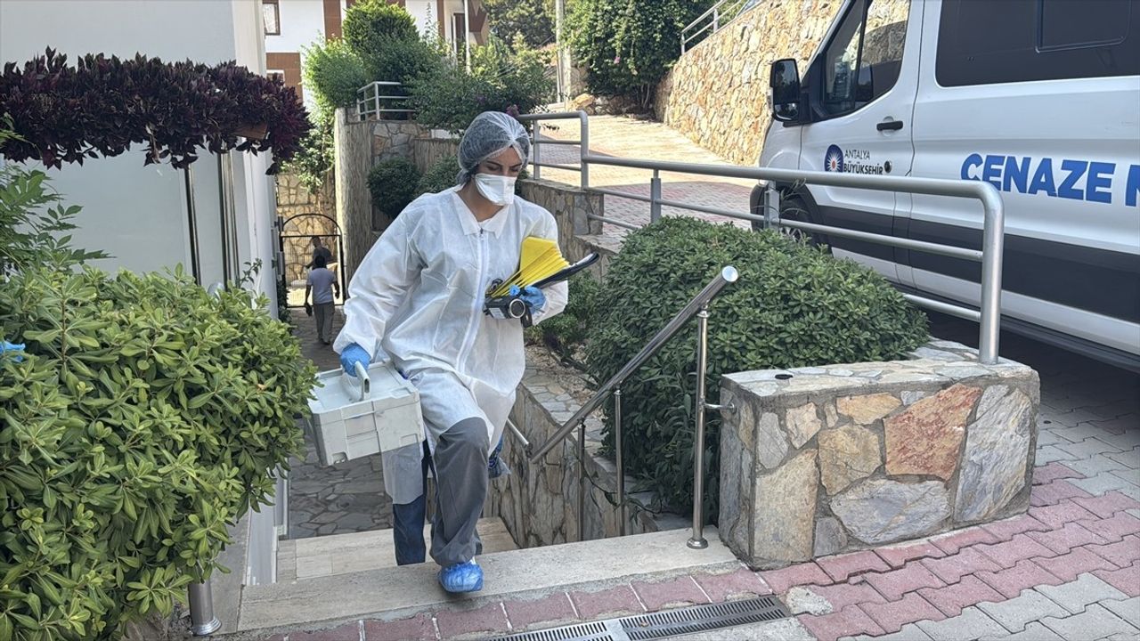 Alanya'da 71 Yaşındaki Belçikalı F.S. Evinde Ölü Bulundu